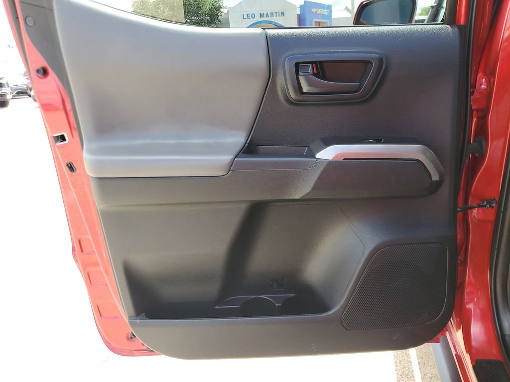 Used 2023 Toyota Tacoma SR5 RWD image 12