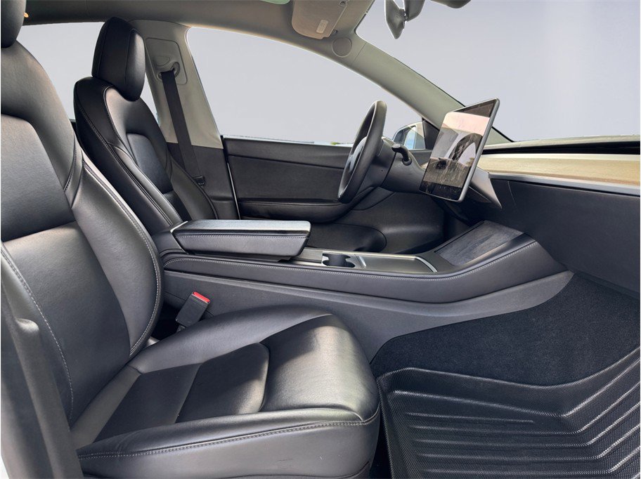 Used 2022 Tesla Model Y Long Range AWD/4WD image 16