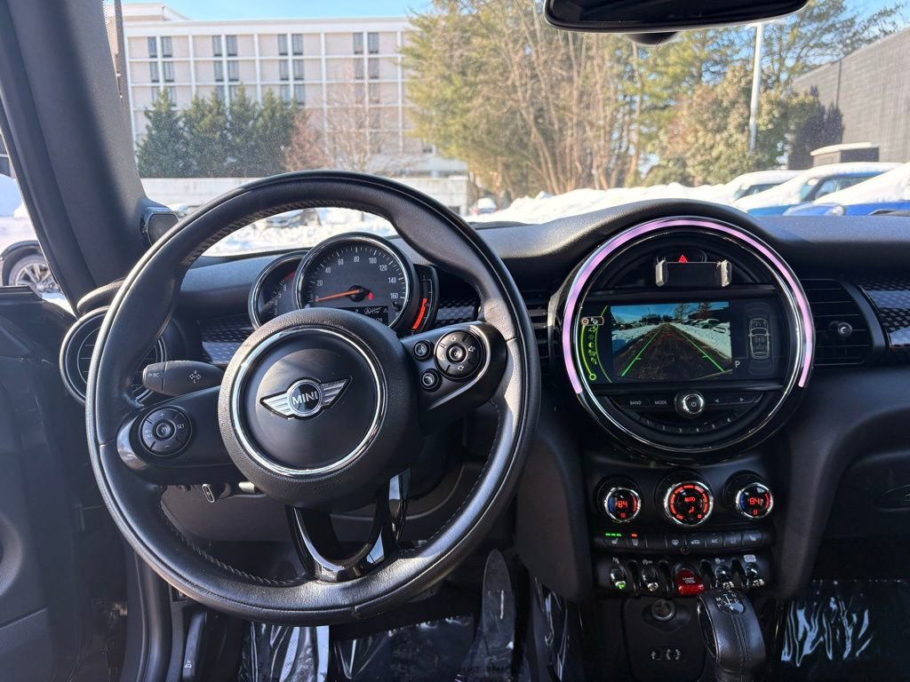 Used 2015 MINI Cooper 2-Door Hardtop image 31