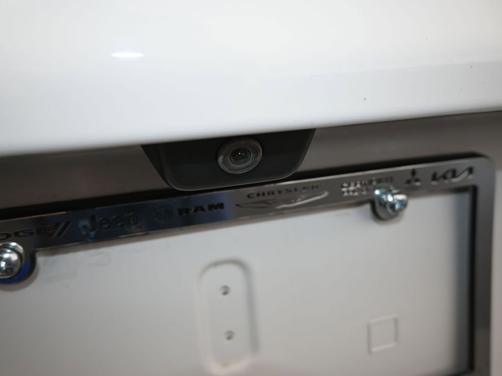 Used 2019 Jeep Cherokee Limited image 36