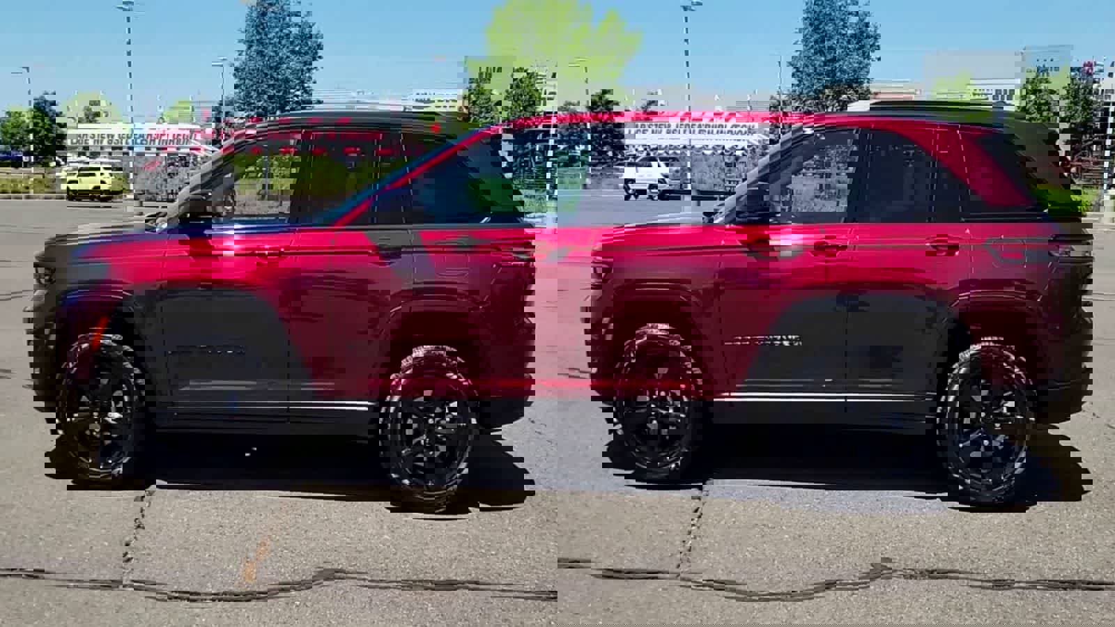 New 2025 Jeep Grand Cherokee Altitude w/ Trailer Tow Package image 5