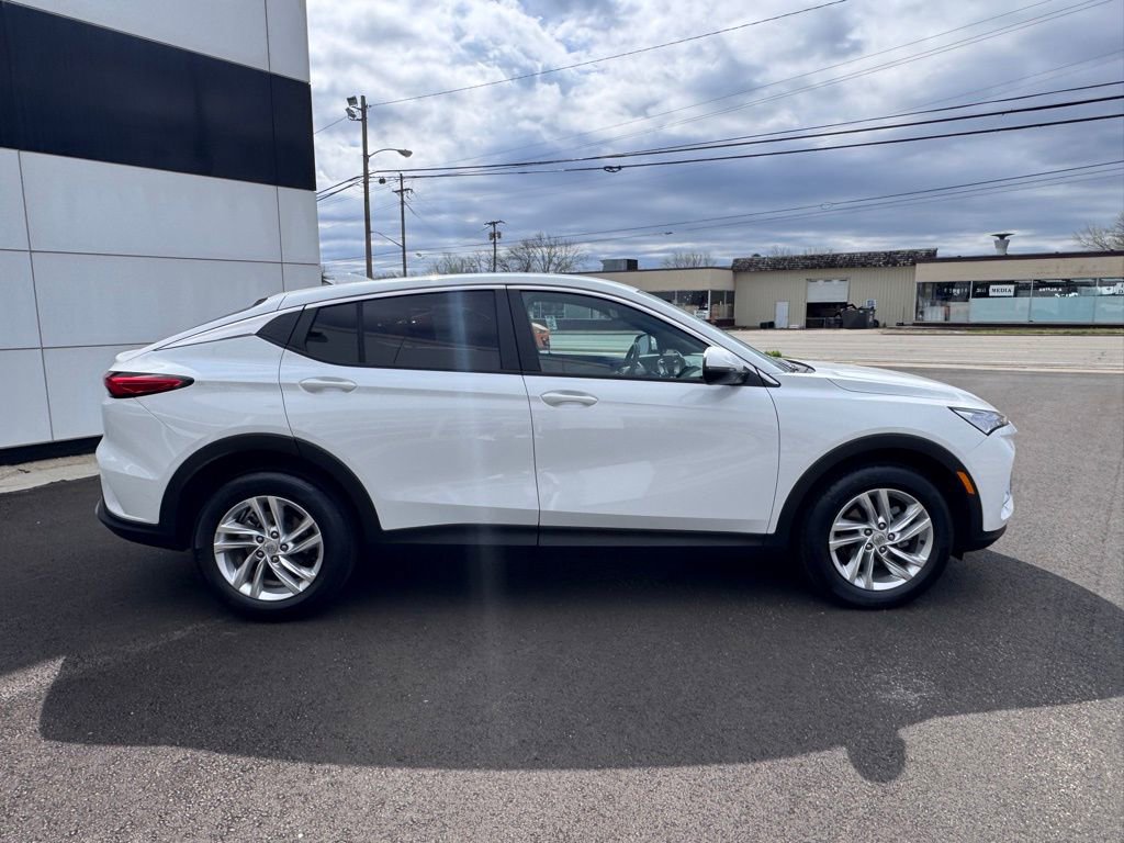 Used 2026 Buick Envista Preferred image 8