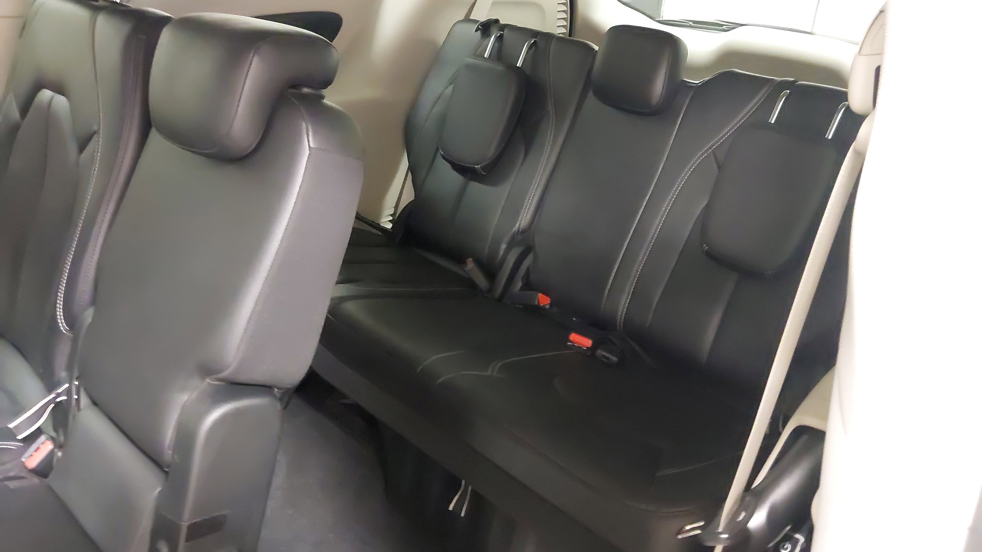 Used 2022 Chrysler Pacifica Touring-L w/ Uconnect Theater Family Group FWD image 39