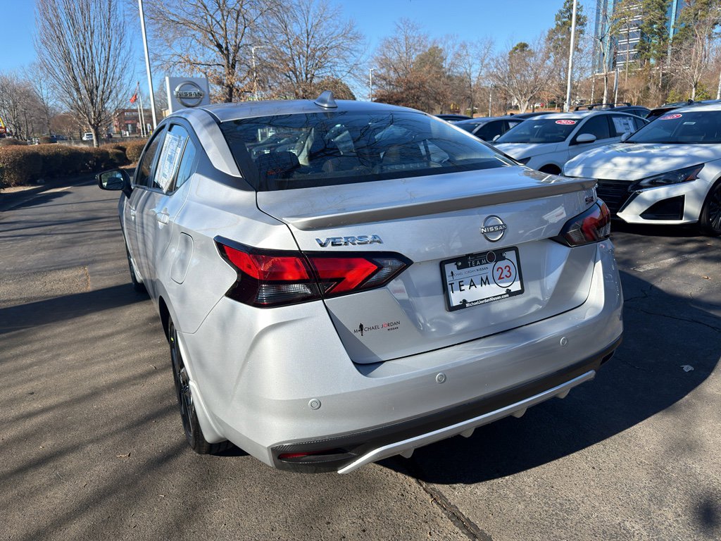 New 2025 Nissan Versa SR w/ Trunk Package image 5