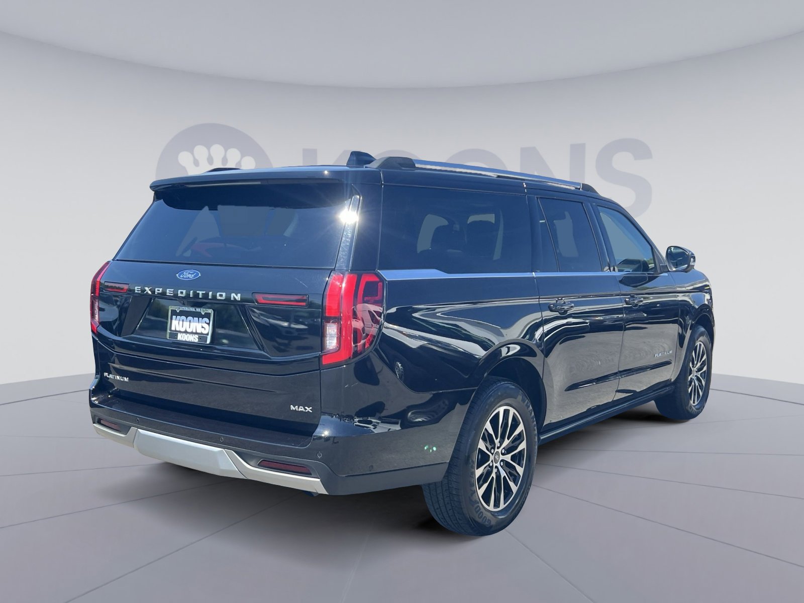 Used 2025 Ford Expedition Max Platinum AWD/4WD image 16
