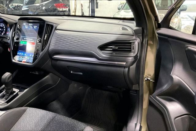 Used 2025 Subaru Forester Premium image 16