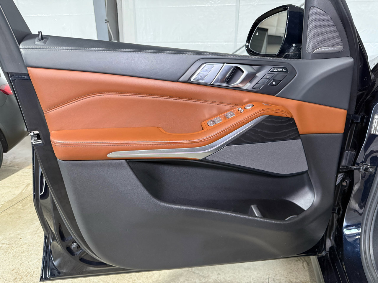 Used 2020 BMW X7 xDrive40i w/ M Sport Package image 12