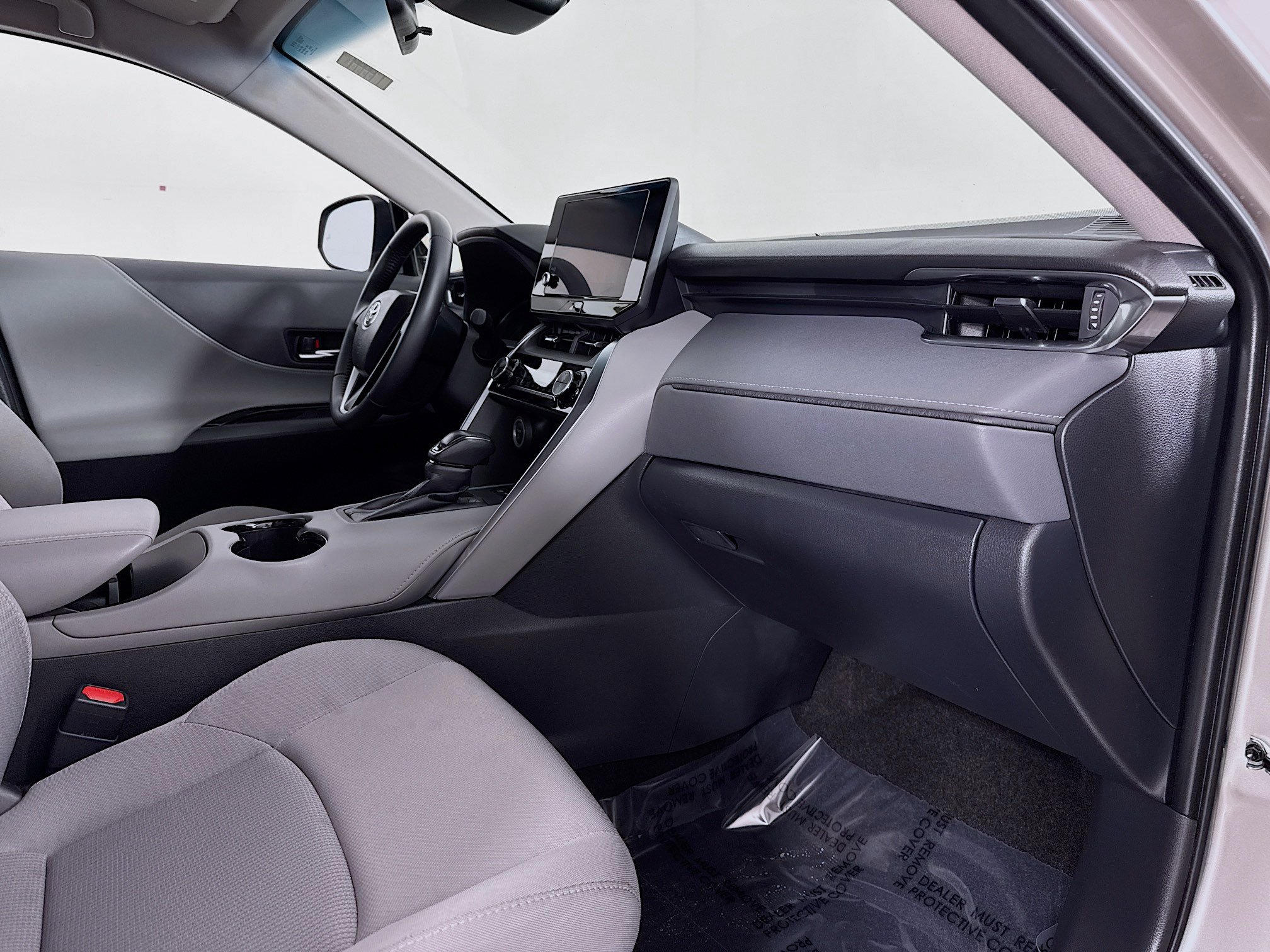 Certified 2024 Toyota Venza LE AWD/4WD image 28