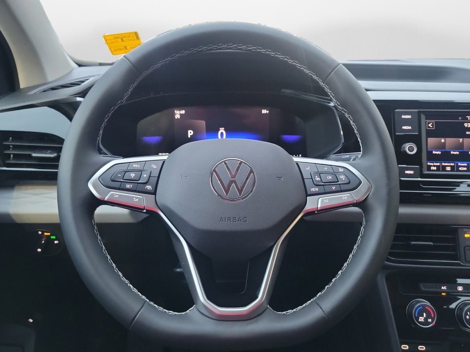 Certified 2024 Volkswagen Taos S image 12