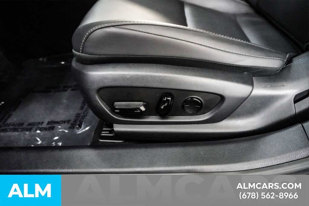 Used 2024 Lexus ES 300h w/ Premium Package image 31