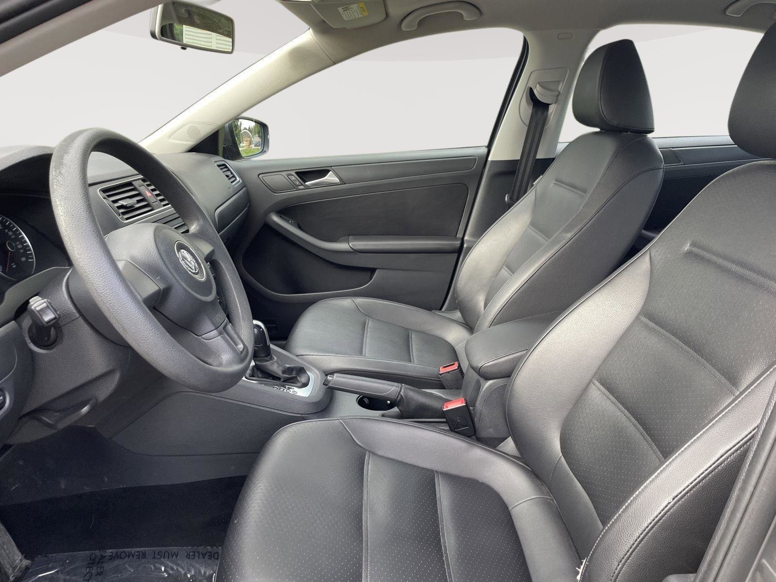 Used 2014 Volkswagen Jetta SE FWD image 18