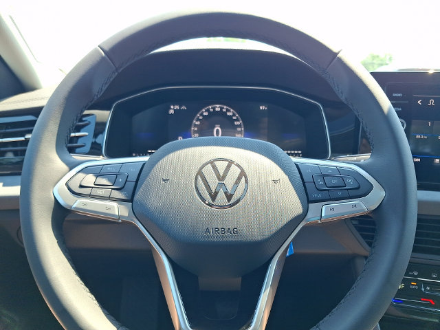 New 2026 Volkswagen Jetta SE FWD image 10