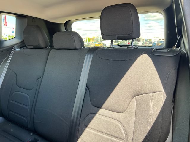 Used 2022 Jeep Renegade Latitude AWD/4WD image 26