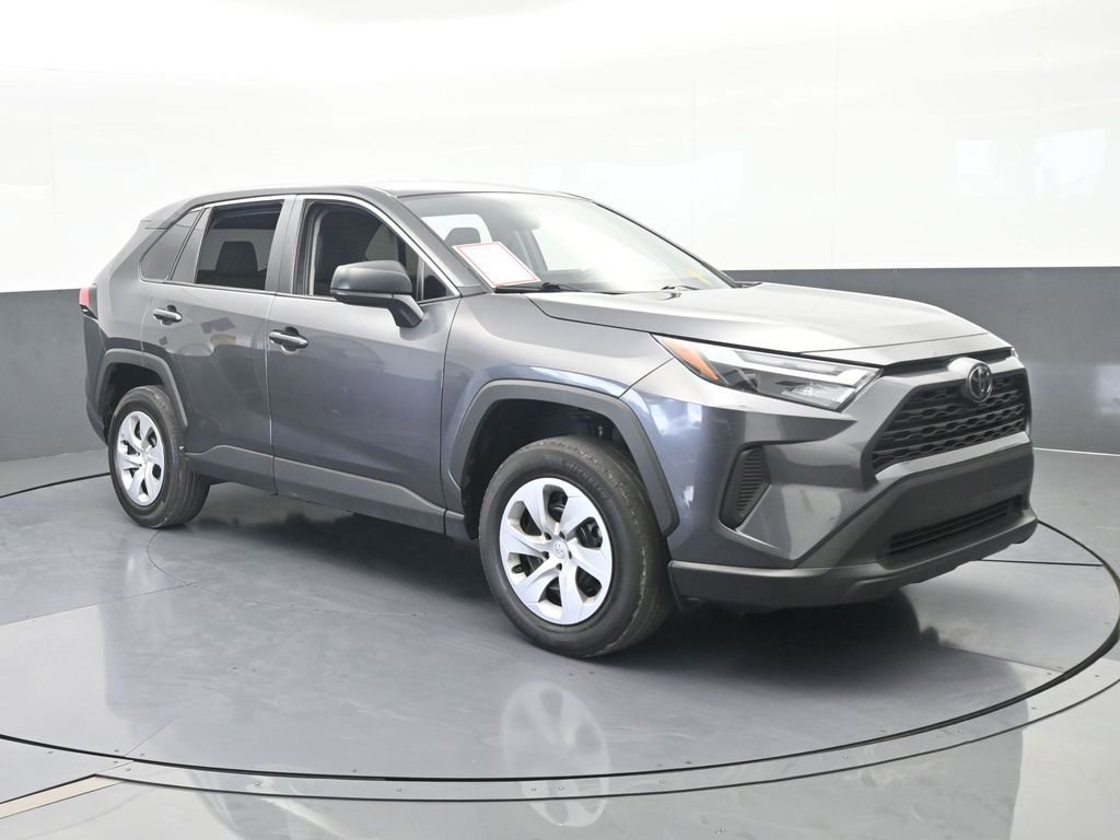 Used 2024 Toyota RAV4 LE FWD image 8