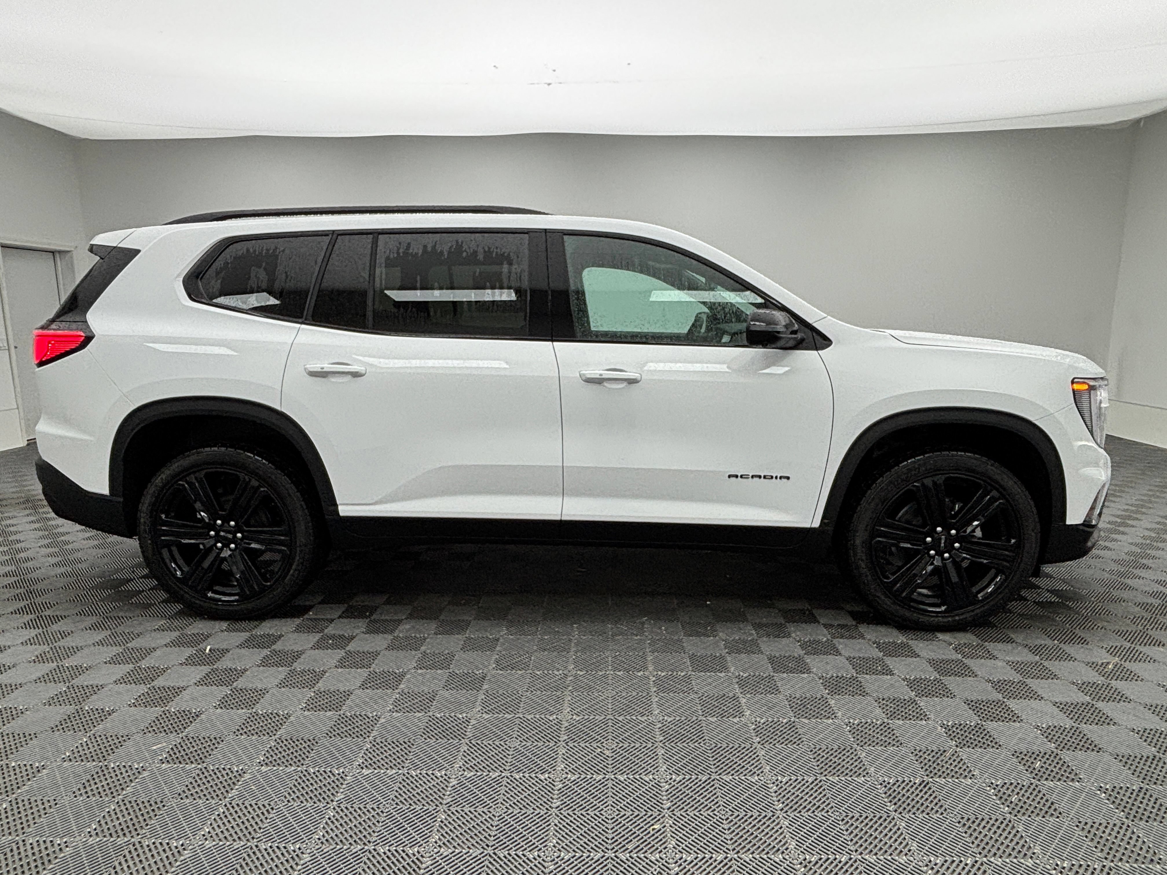 New 2027 GMC Acadia Elevation w/ Black Edition AWD/4WD image 8