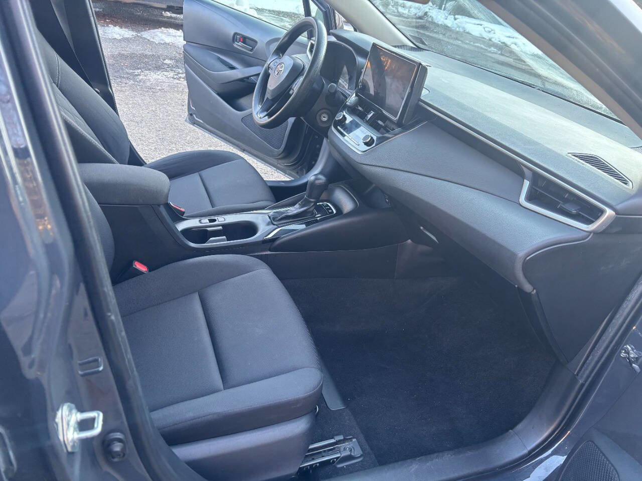 Used 2023 Toyota Corolla LE image 25