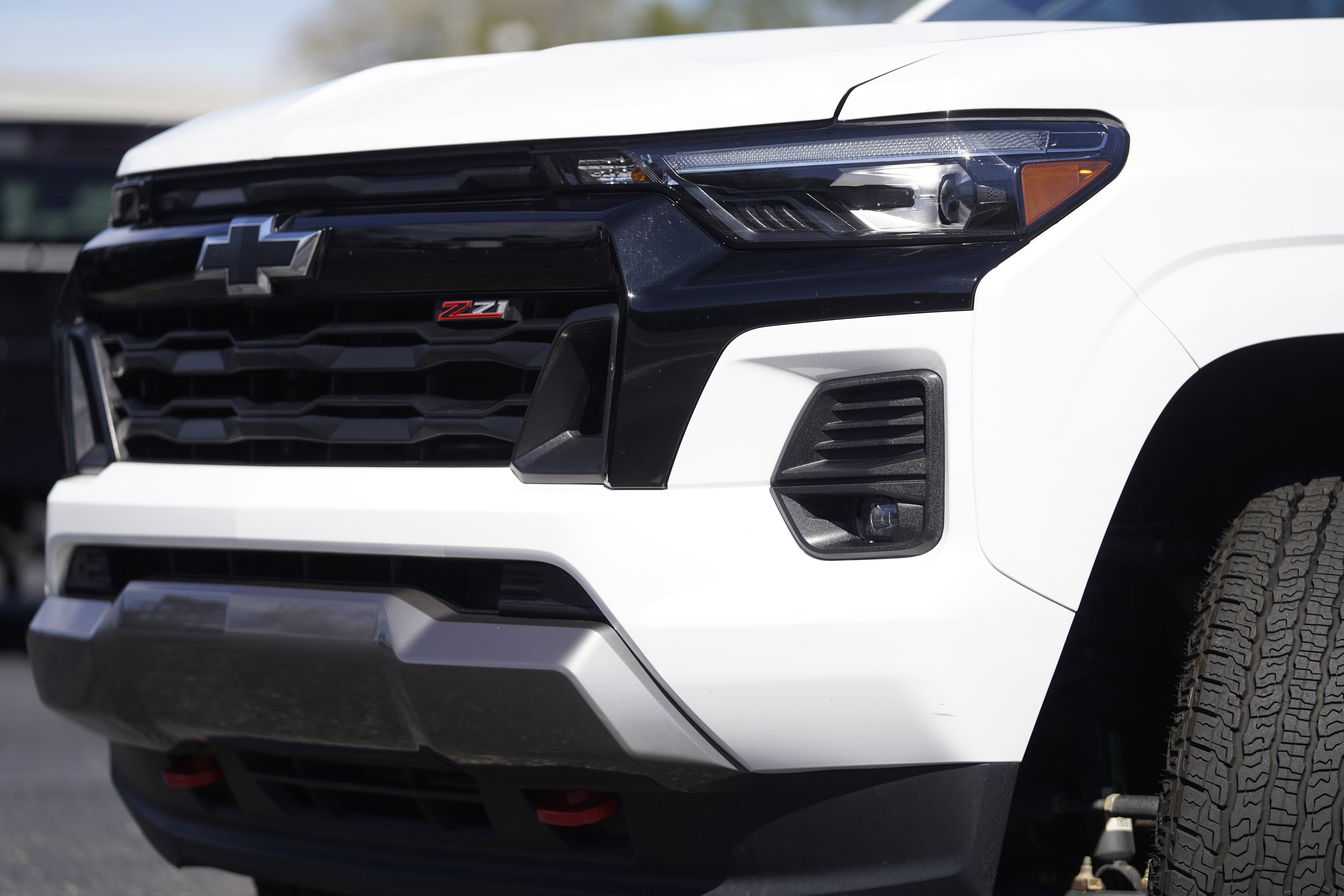 Used 2024 Chevrolet Colorado Z71 w/ Safety Package image 35