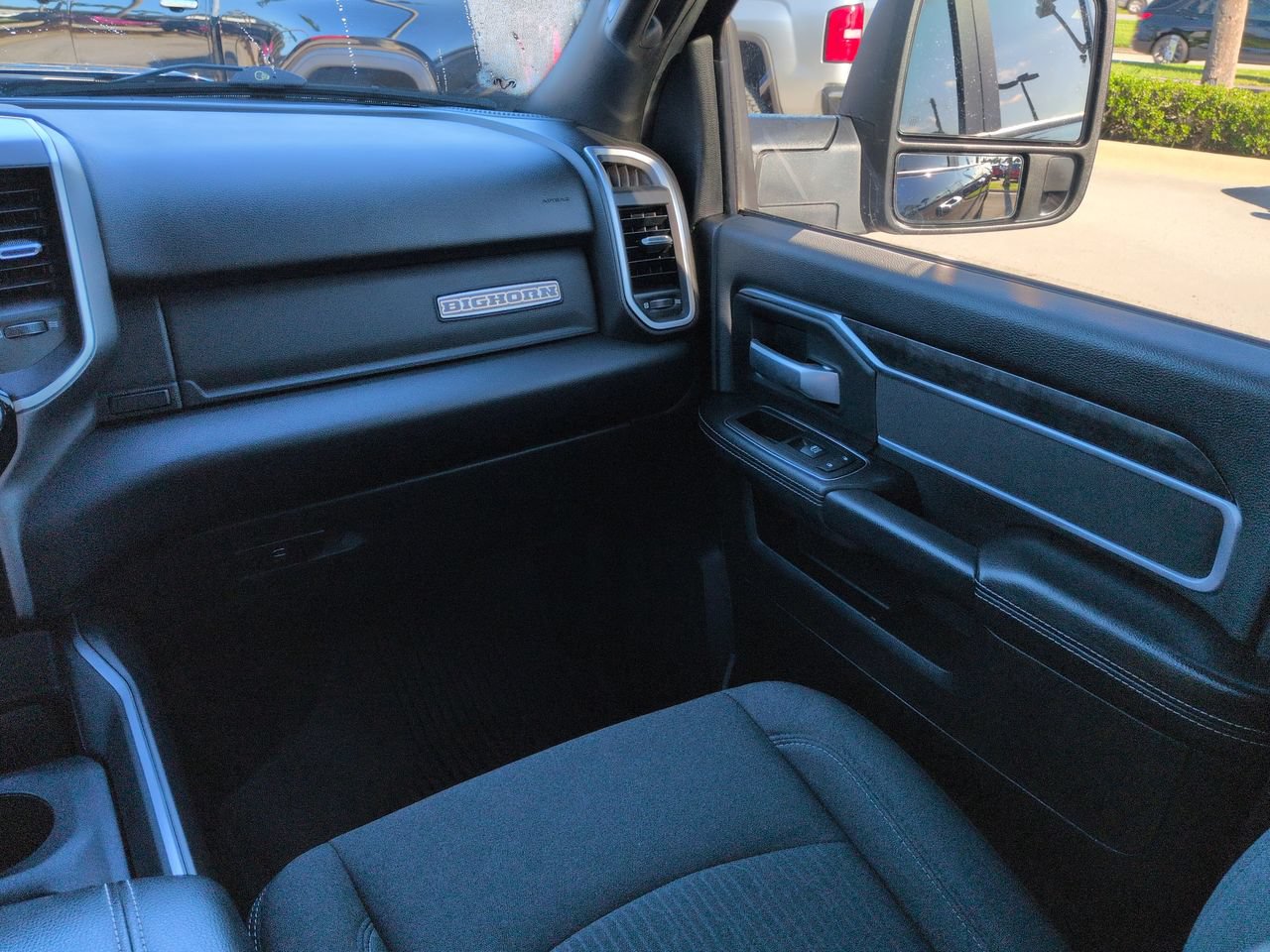 Certified 2024 RAM 2500 Big Horn w/ Night Edition AWD/4WD image 16