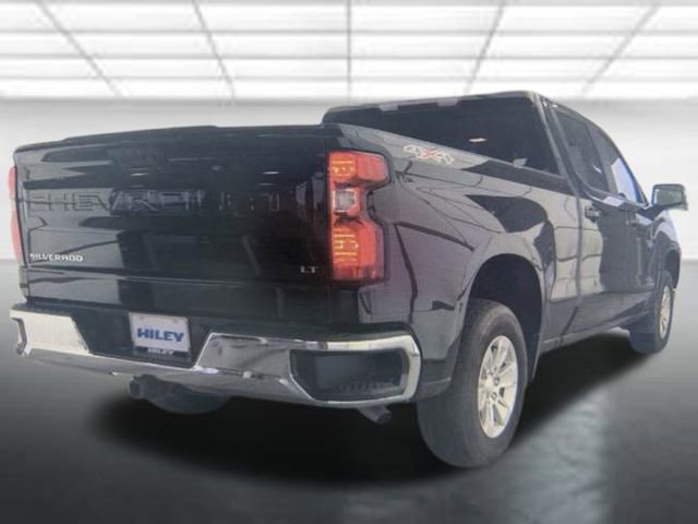 Used 2023 Chevrolet Silverado 1500 LT w/ Protection Package AWD/4WD image 2