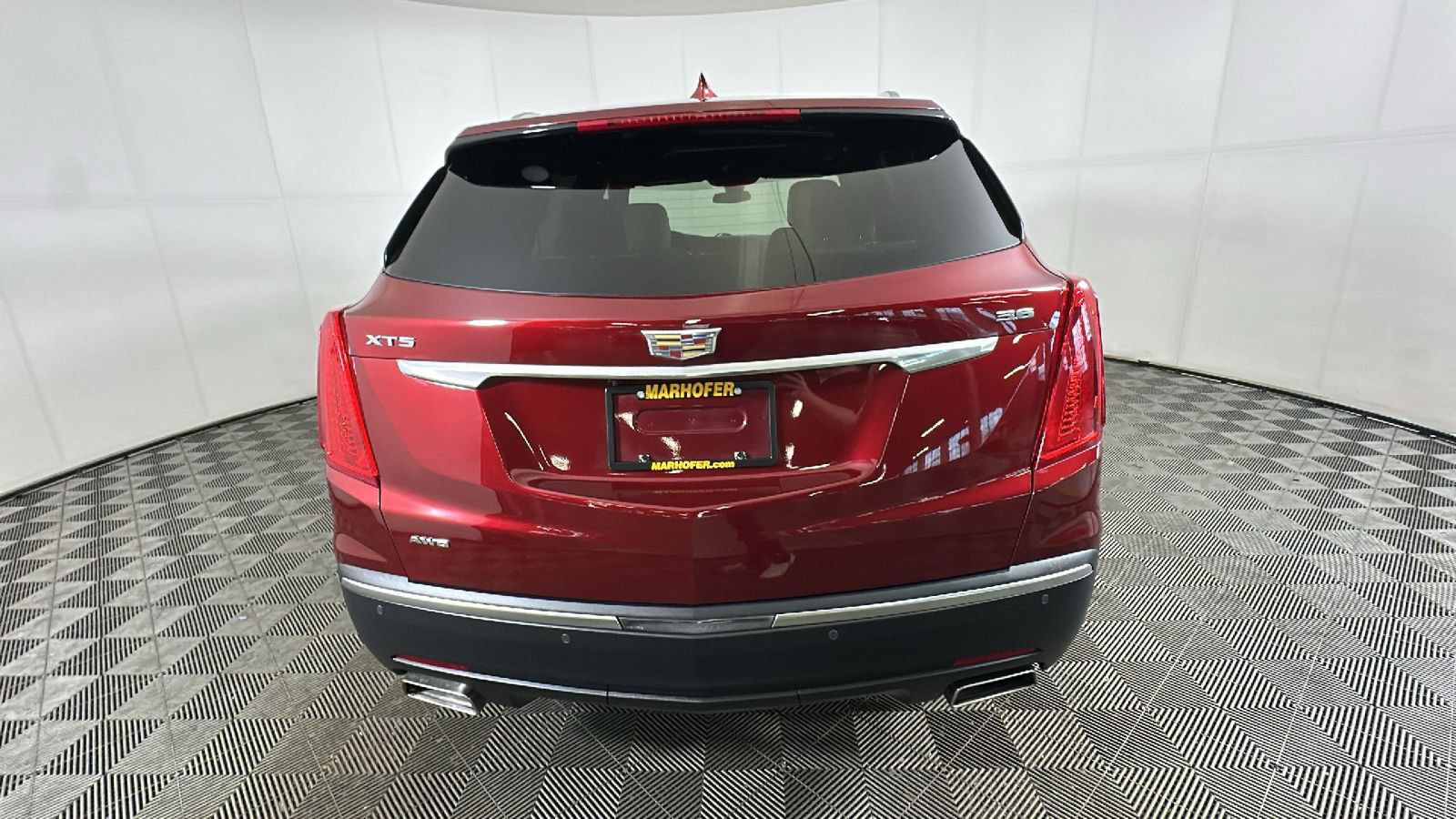 Used 2018 Cadillac XT5 Luxury w/ Driver Awareness Package AWD/4WD video 4
