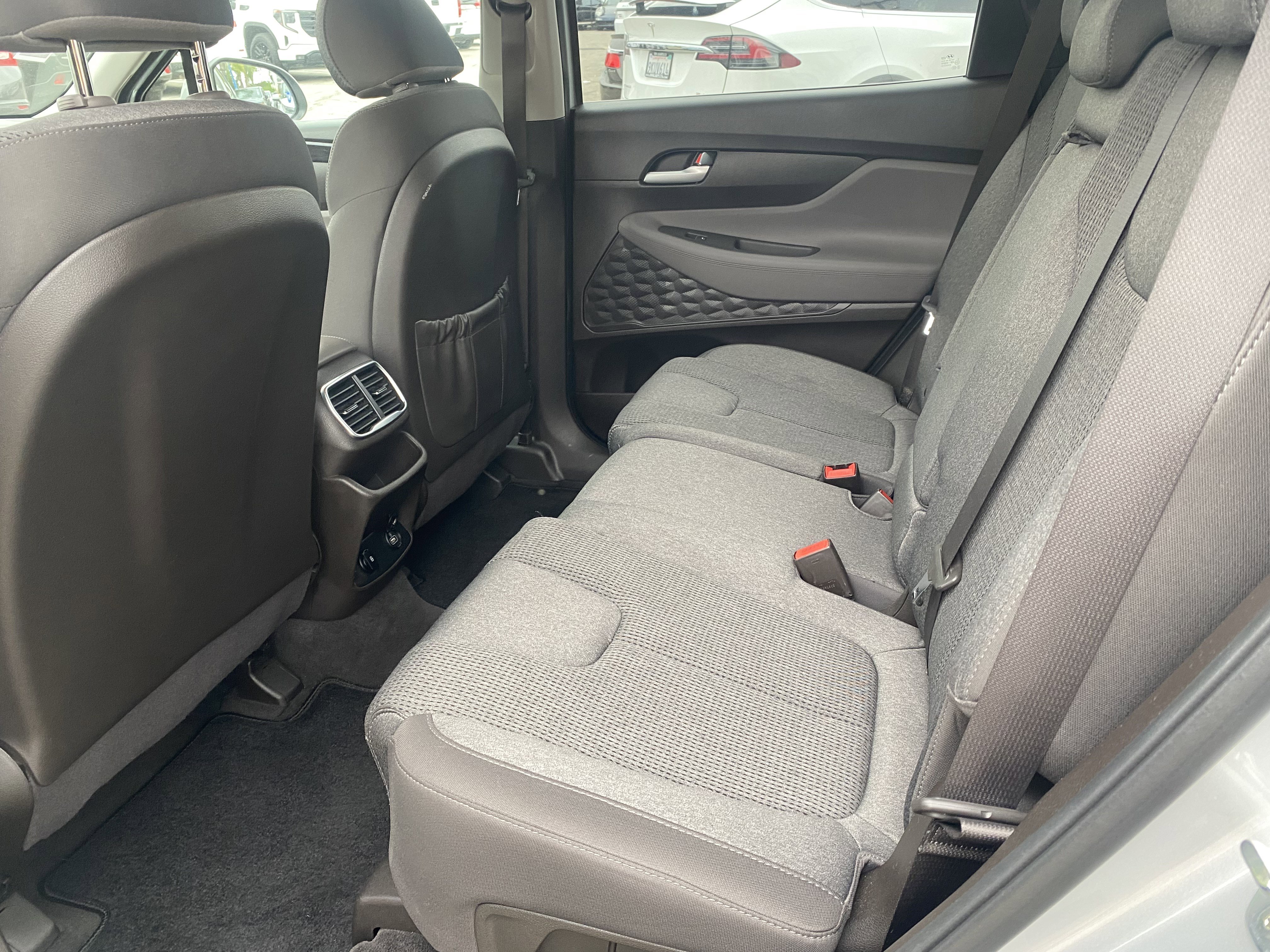 Used 2019 Hyundai Santa Fe SE FWD image 13