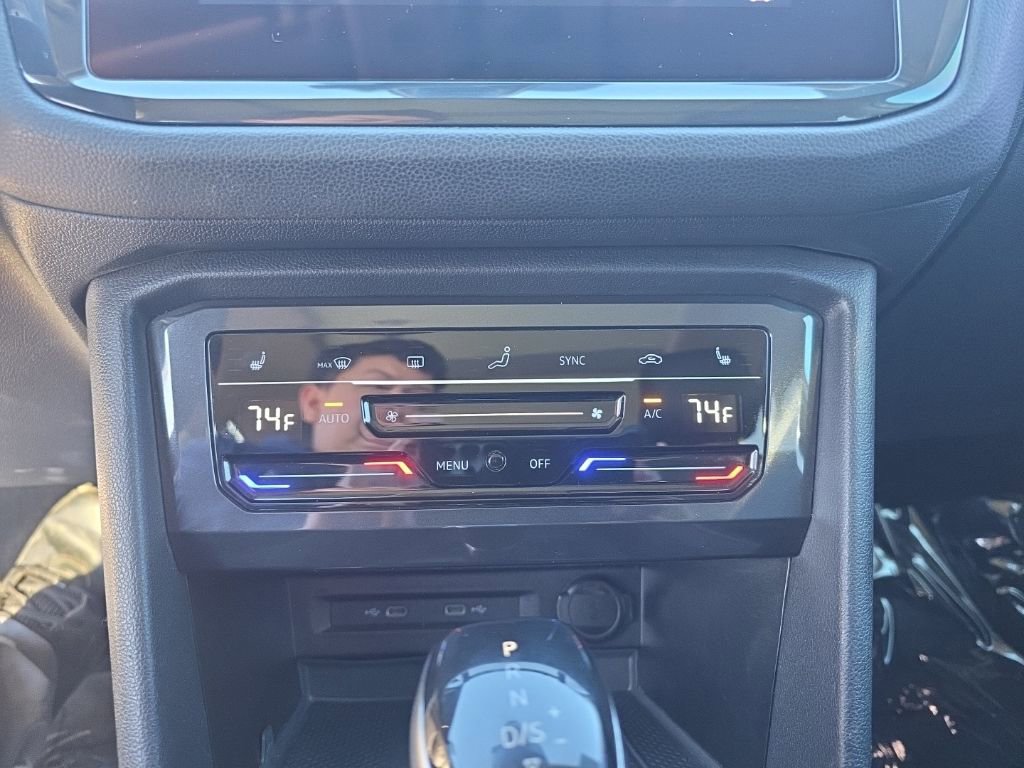 Certified 2022 Volkswagen Tiguan SE w/ Panoramic Sunroof Package image 20