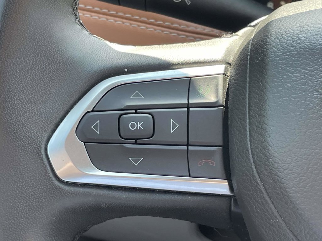 Used 2024 Jeep Compass Limited AWD/4WD image 30