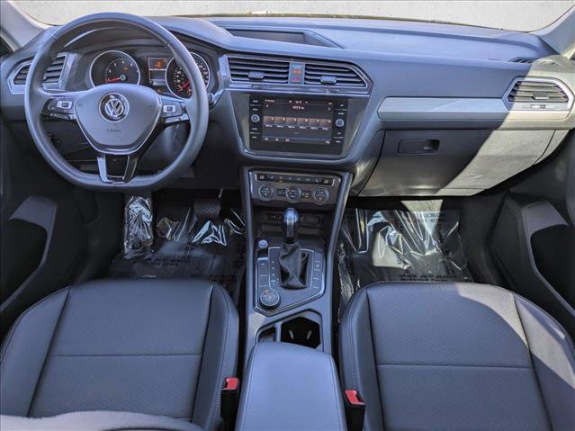 Used 2020 Volkswagen Tiguan SE image 16