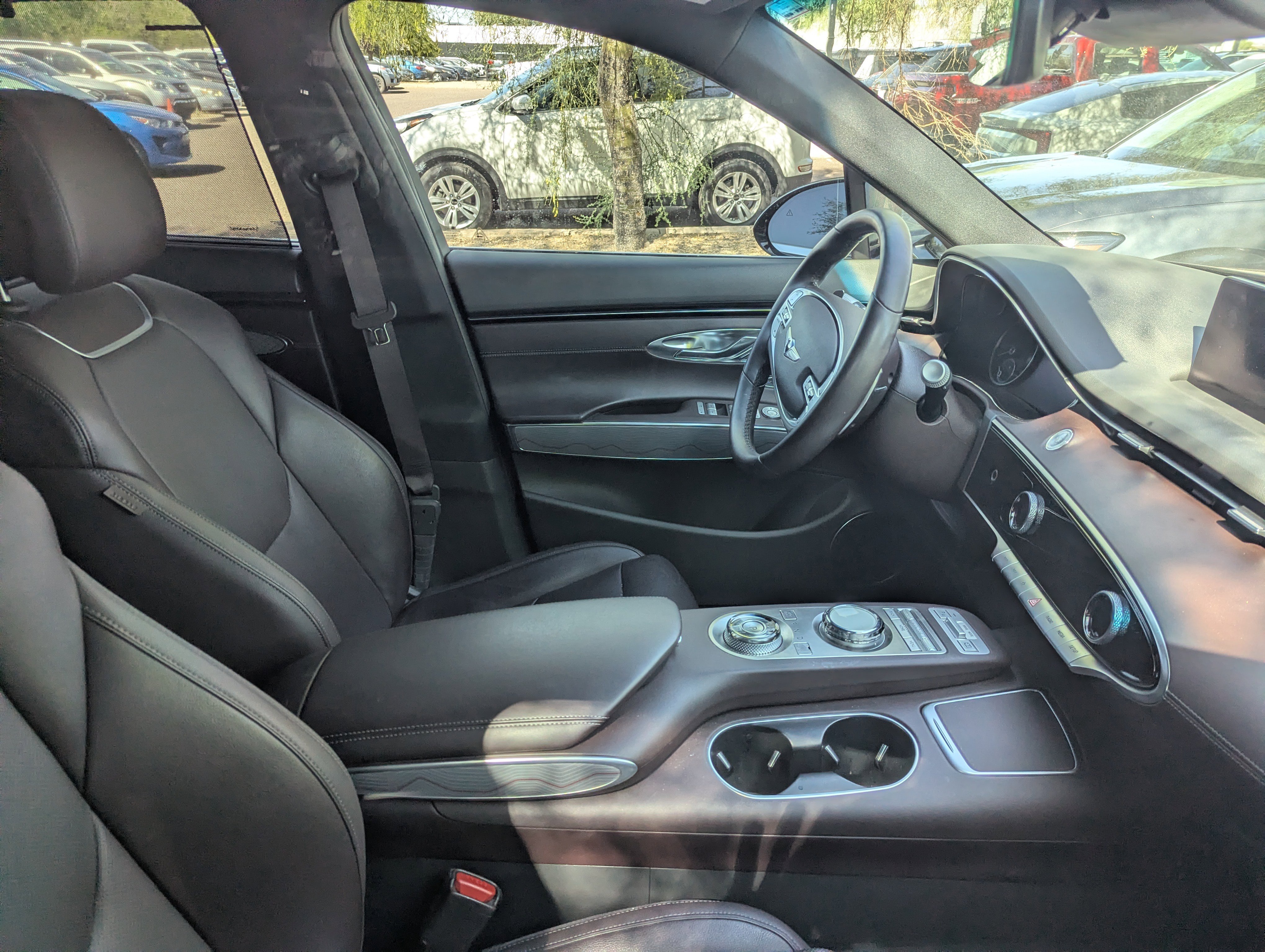 Used 2022 Genesis GV70 2.5T w/ Advanced Package image 7