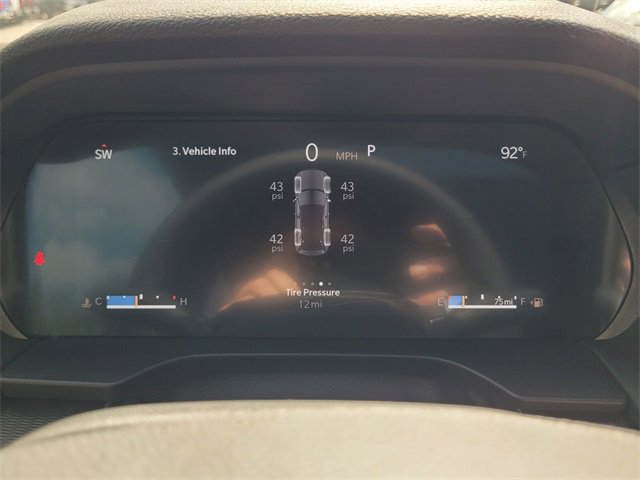 Used 2025 Jeep Grand Cherokee Altitude image 31