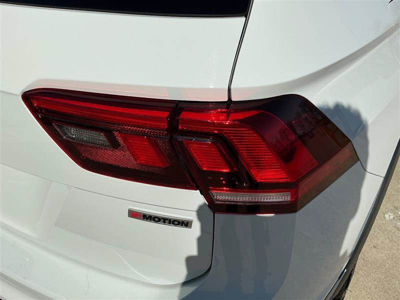 Used 2019 Volkswagen Tiguan SEL Premium R-Line AWD/4WD image 18