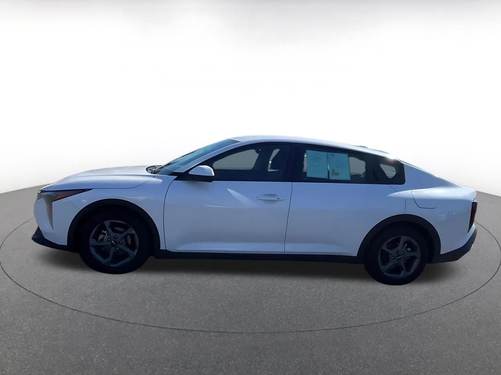 Used 2025 Kia K4 FWD image 9