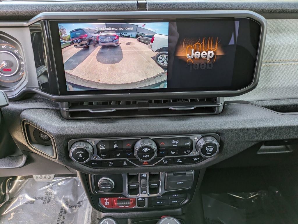 New 2024 Jeep Wrangler Willys AWD/4WD image 14