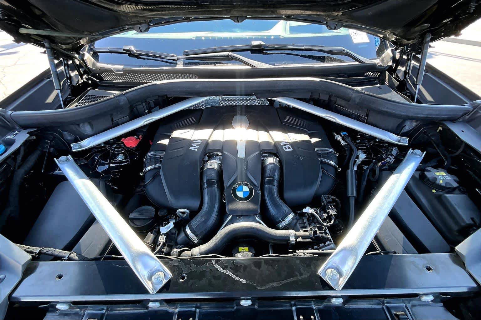 Used 2019 BMW X5 xDrive50i w/ M Sport Package AWD/4WD image 31