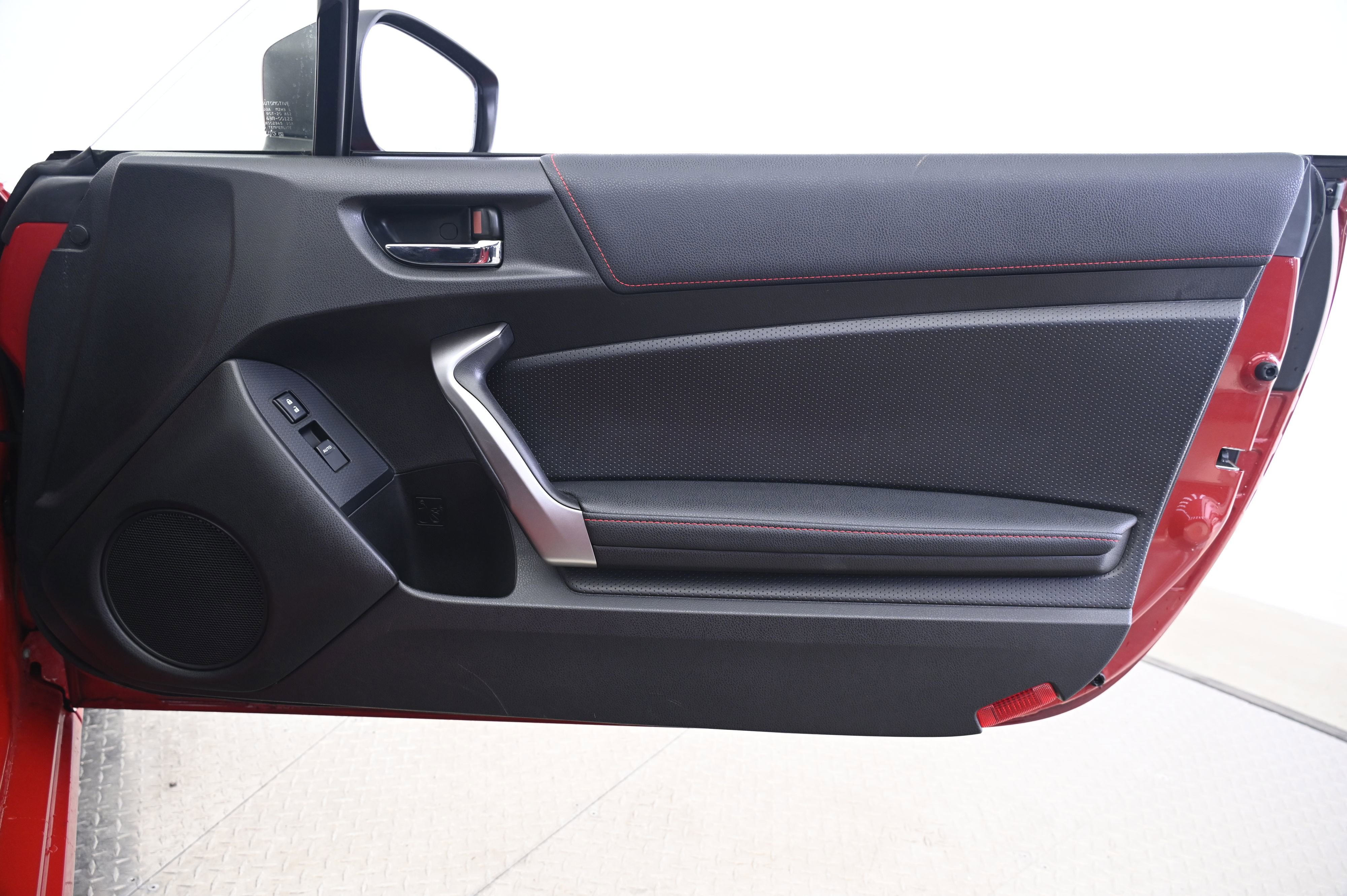 Used 2013 Scion FR-S image 17