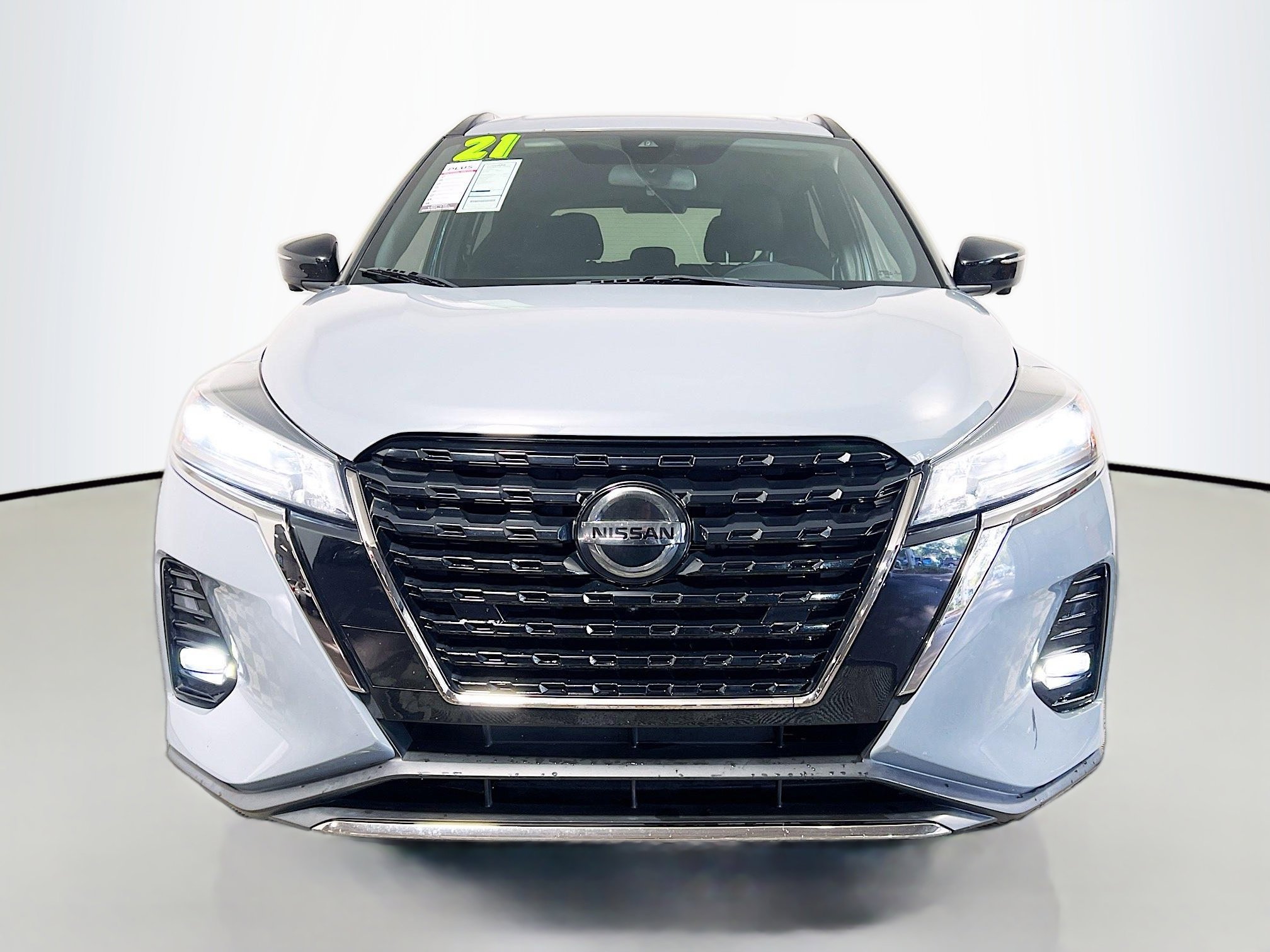 Used 2021 Nissan Kicks SR image 11