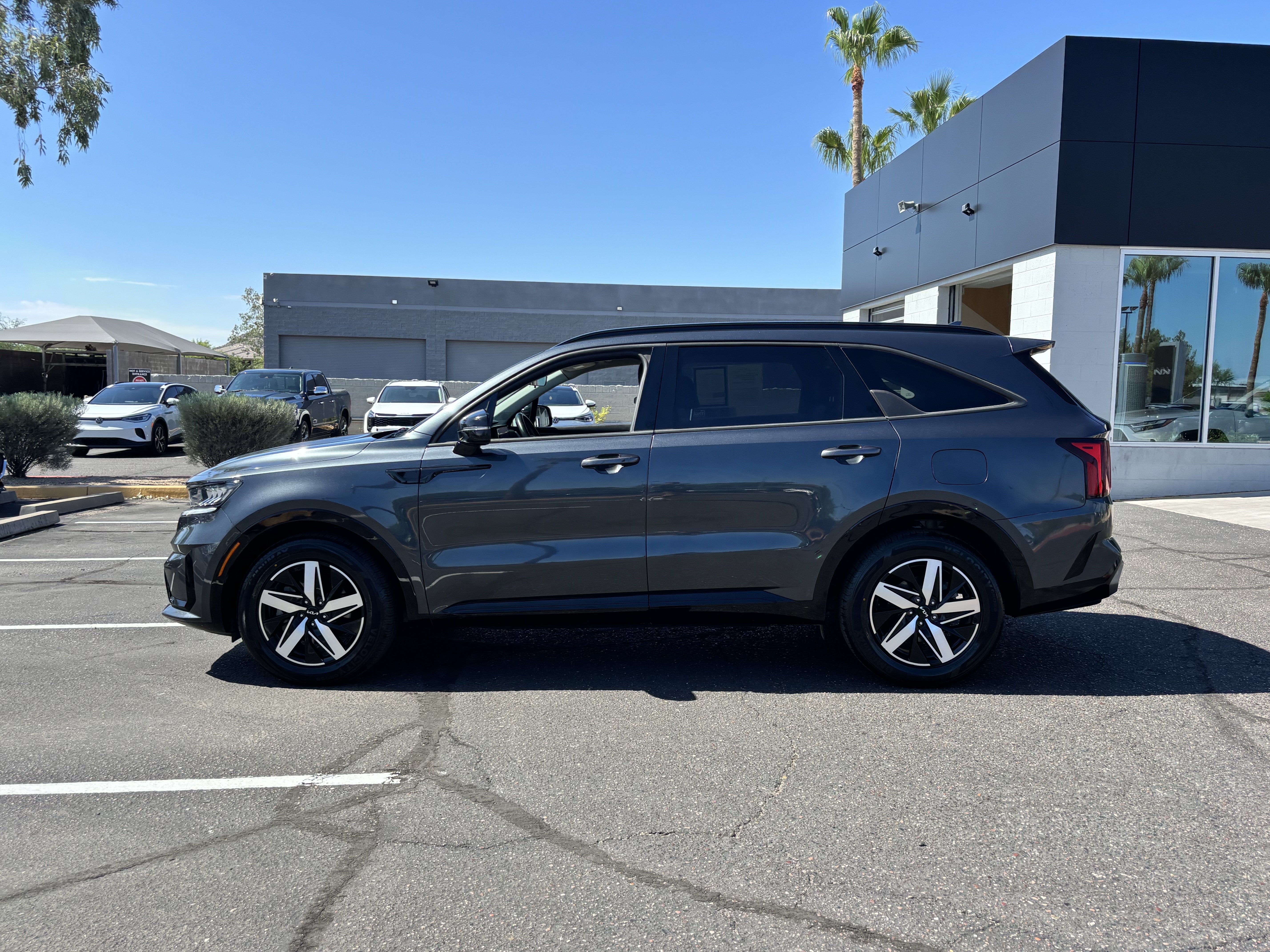 Certified 2022 Kia Sorento EX FWD image 5