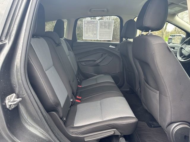 Used 2017 Ford Escape SE w/ Equipment Group 201A image 25