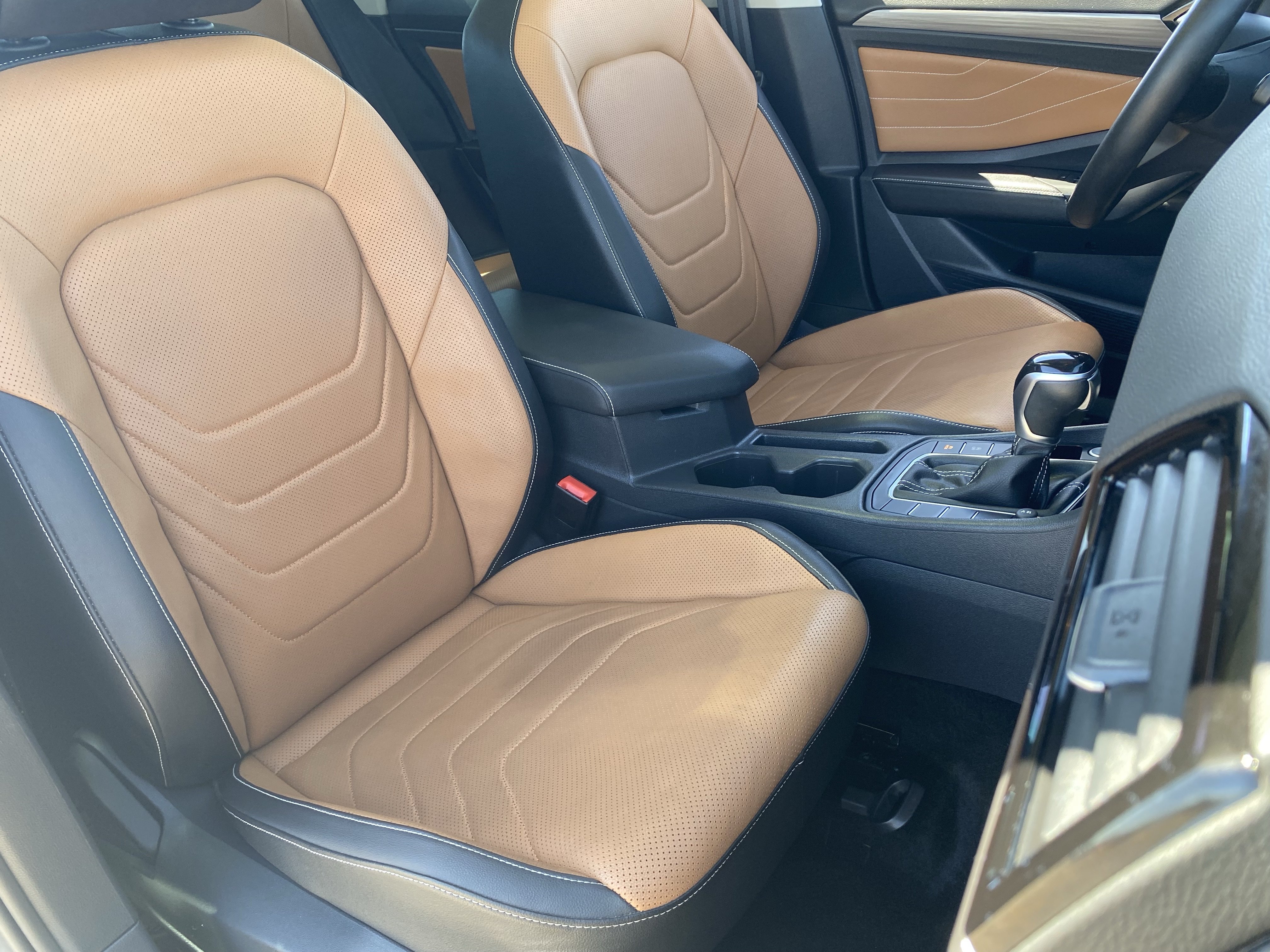 Used 2024 Volkswagen Jetta SEL FWD image 9