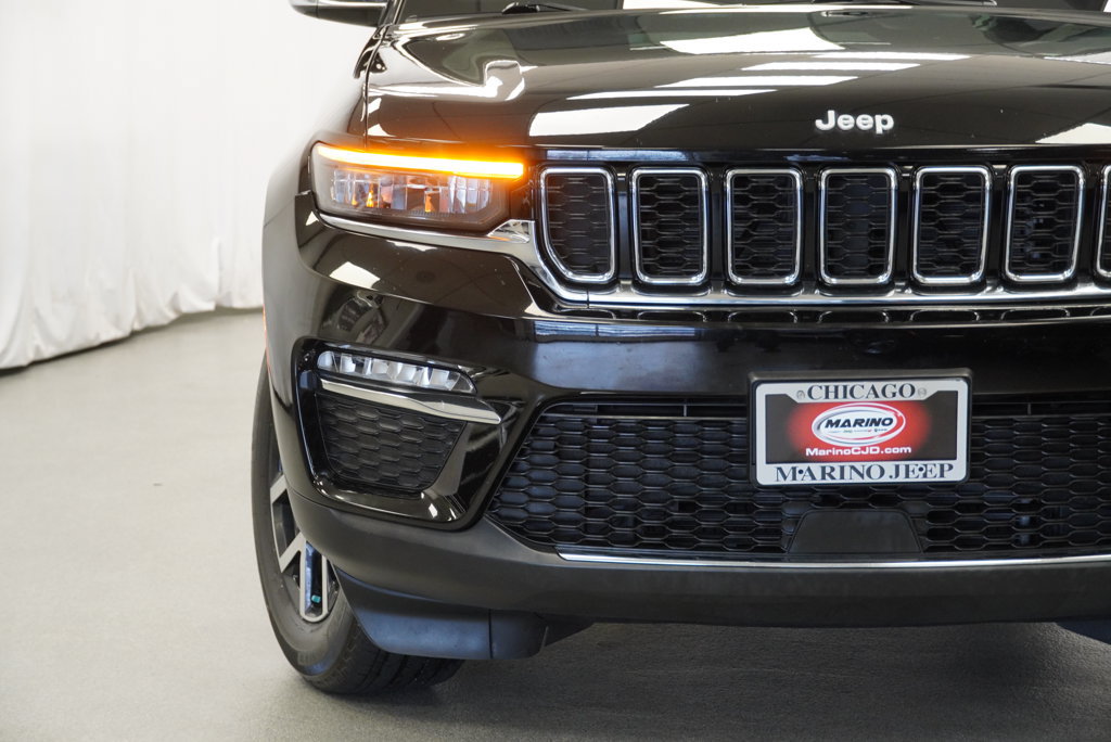 Certified 2024 Jeep Grand Cherokee Limited AWD/4WD image 13