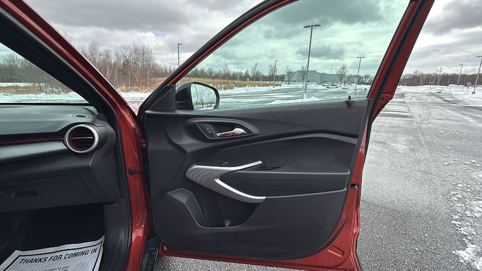 Used 2024 Chevrolet Trax RS w/ Driver Confidence Package image 17