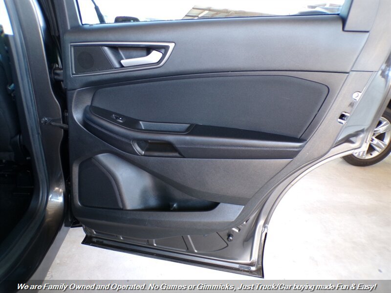 Used 2015 Ford Edge SE FWD image 26