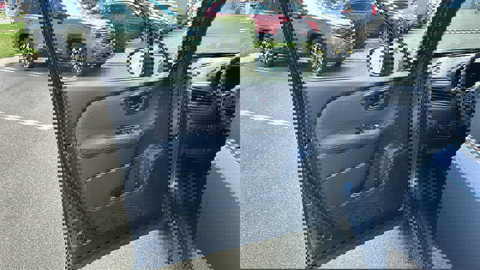 Certified 2025 Subaru Forester Premium AWD/4WD image 8