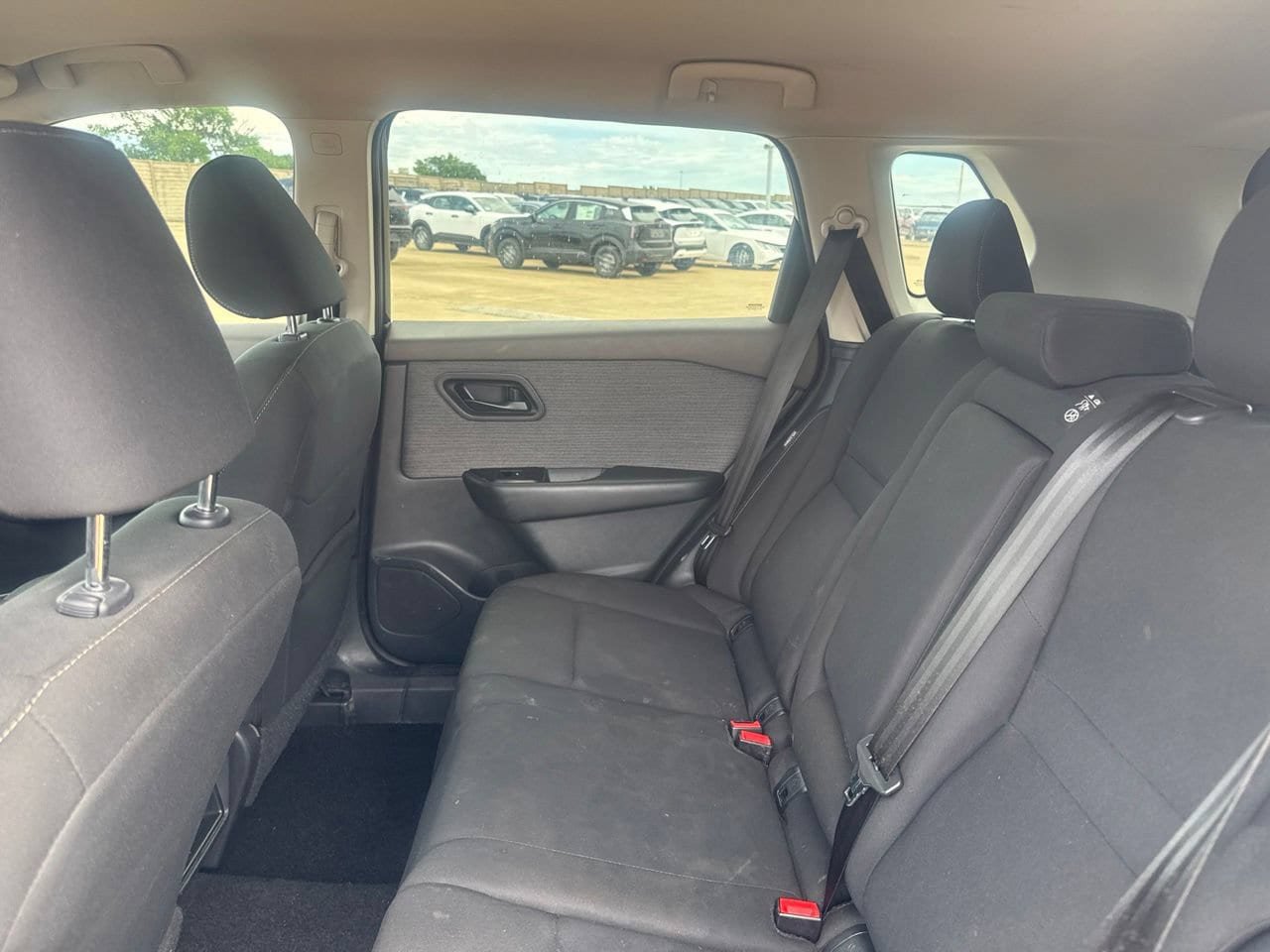 Used 2023 Nissan Rogue S FWD image 34