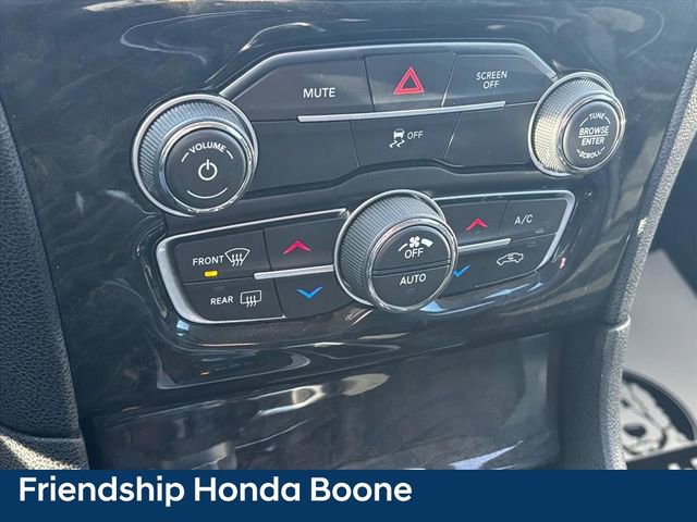 Used 2018 Chrysler 300 Limited image 18