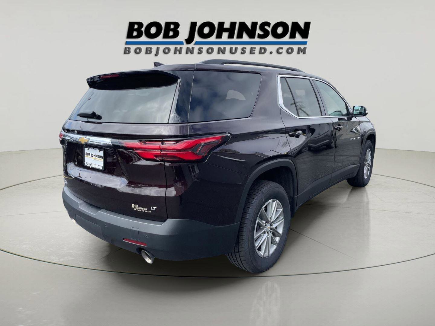 Used 2022 Chevrolet Traverse LT image 3