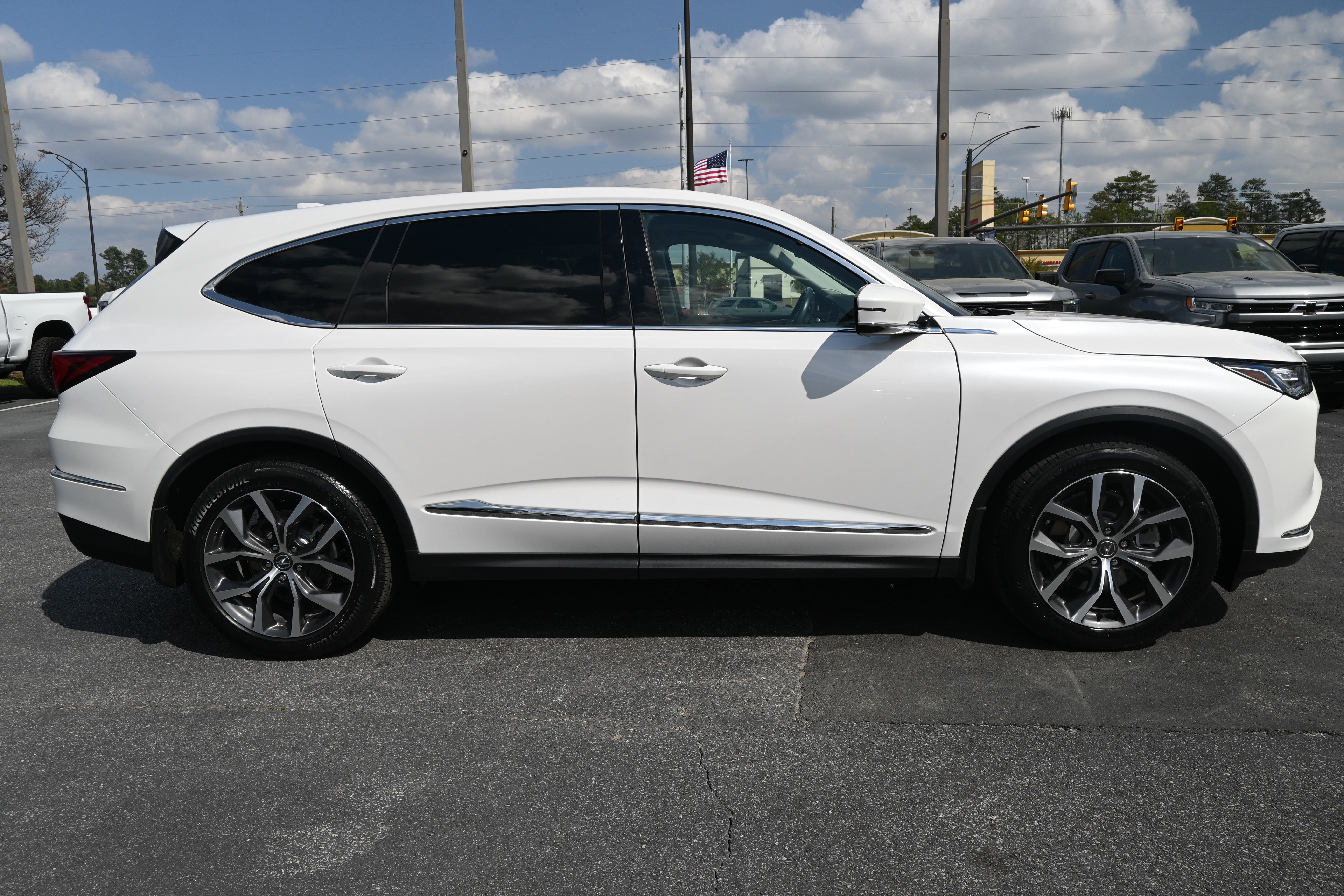 Used 2023 Acura MDX FWD w/ Technology Package image 12