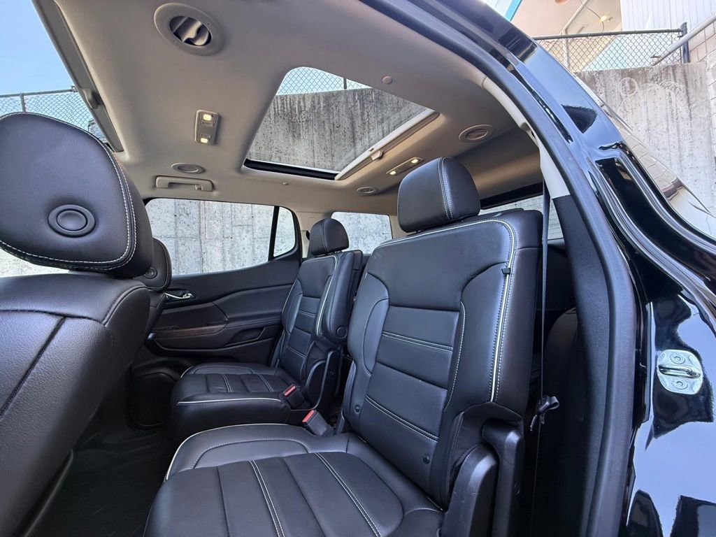 Used 2023 GMC Acadia Denali w/ Black Diamond Edition AWD/4WD image 17