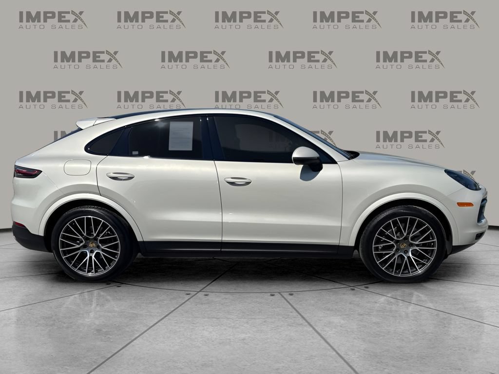 Used 2022 Porsche Cayenne Coupe AWD/4WD image 6