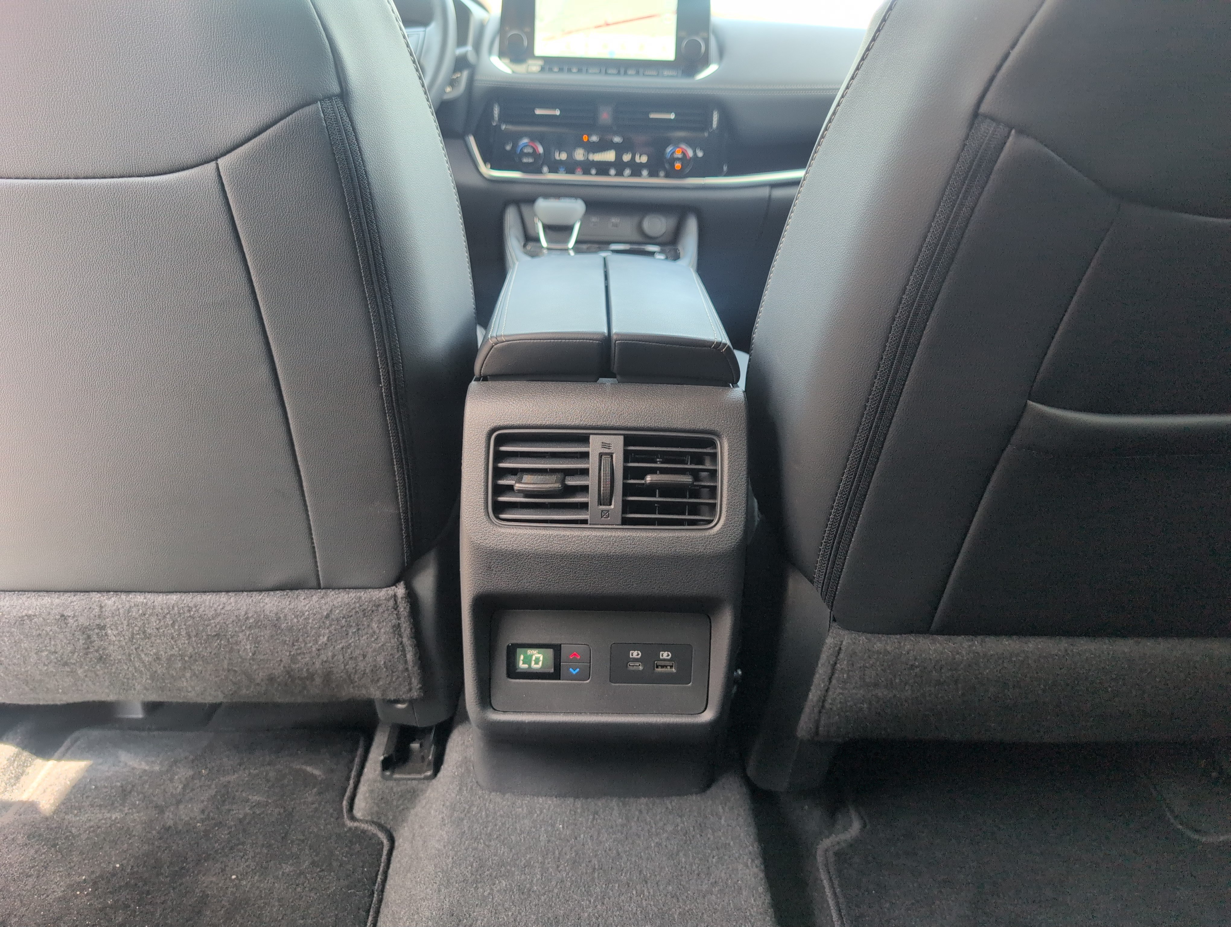 Used 2023 Nissan Rogue SL w/ SL Premium Package FWD image 32